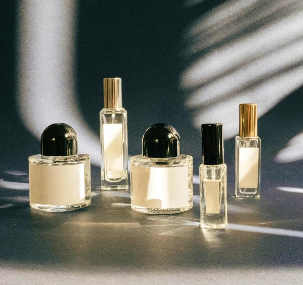 Envases de perfumes de diferentes formatos importados desde China con 360World